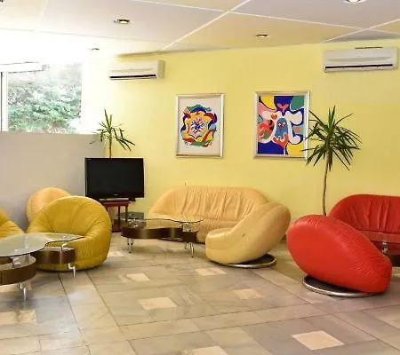 Compass Hotel 4*