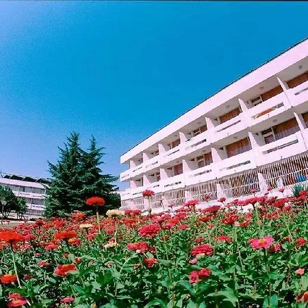 Compass Hotel 4*