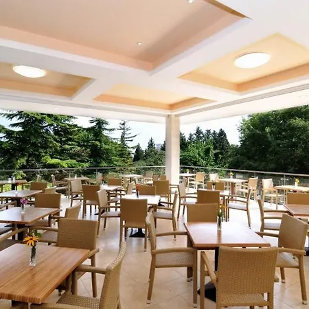 Compass Szálloda 4*