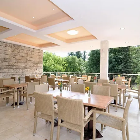 Compass 4* Албена