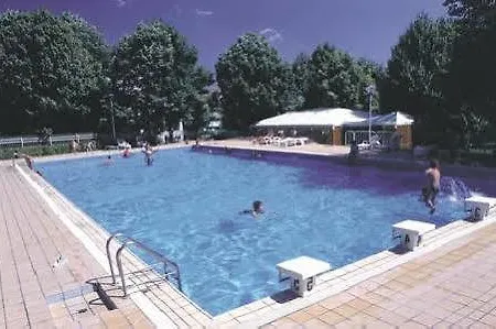 Compass Hotel