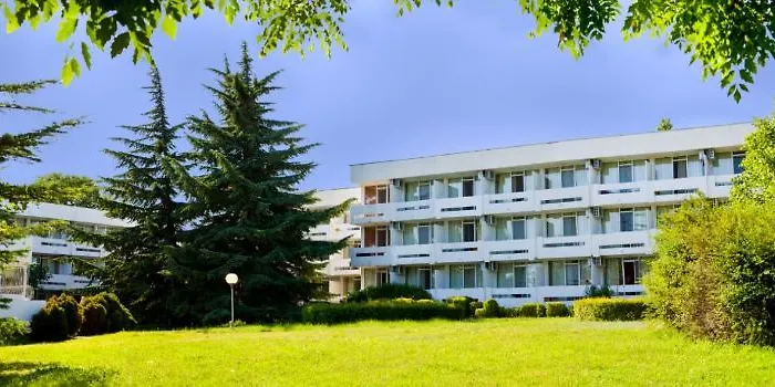 Compass 4* Албена